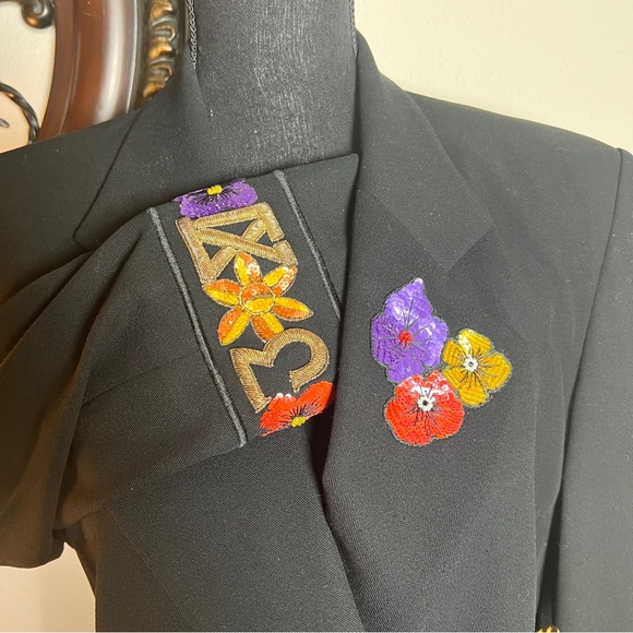 ESCADA Women's Vintage Black Double Breasted Blazer Floral Sequin Accents 38/6 - Picture 11 of 15